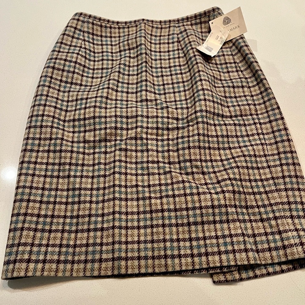 NEW Evan-Picone Wool Plaid Plum & Tan Pencil Skirt- 10 - Picture 2 of 8